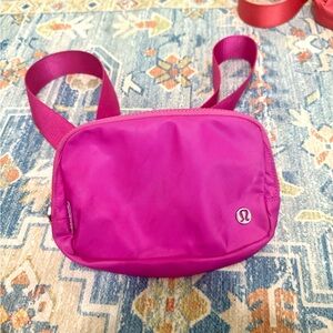 Lululemon belt bag